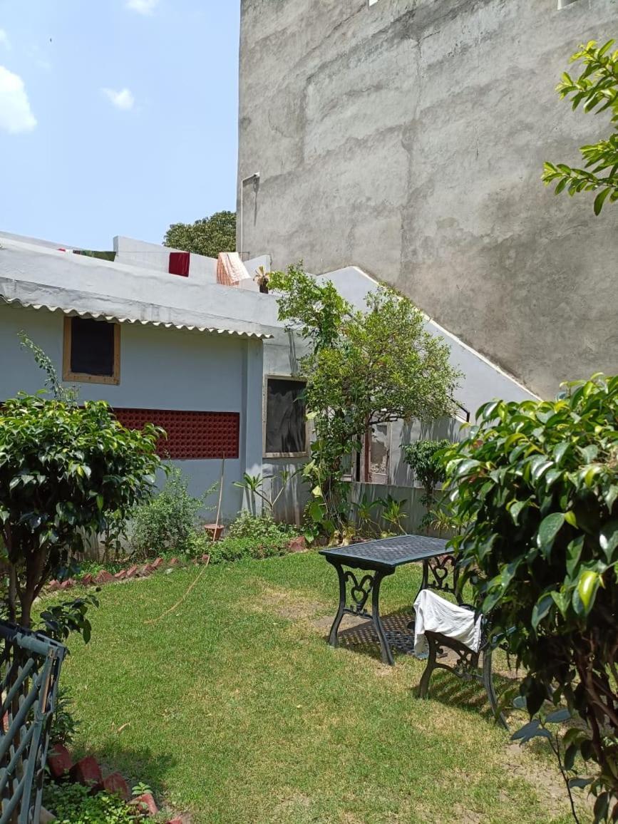 Tourist Guest House أمريتسار المظهر الخارجي الصورة