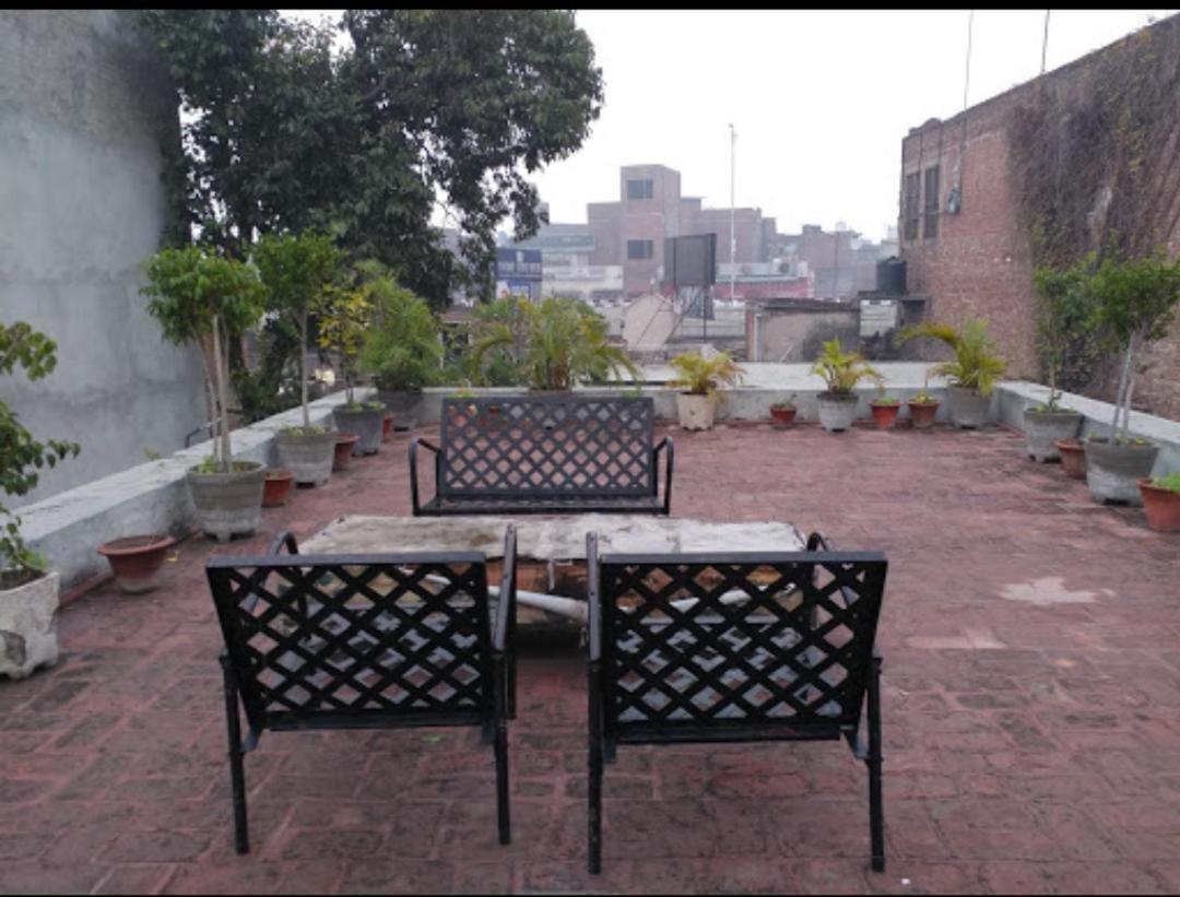 Tourist Guest House أمريتسار المظهر الخارجي الصورة