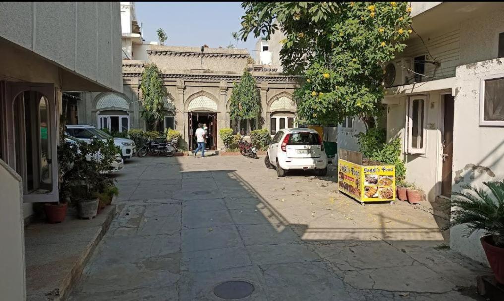Tourist Guest House أمريتسار المظهر الخارجي الصورة